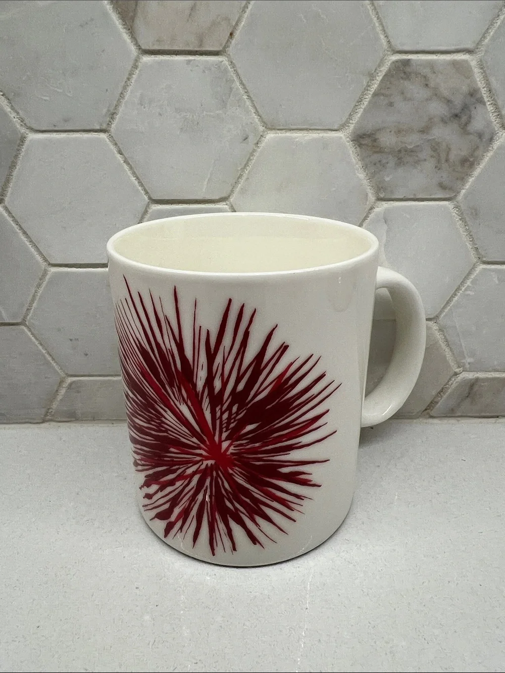 2014 STARBUCKS HOLIDAY COFFEE MUG, CHRISTMAS WINTER  STARBURST DESIGN 12oz